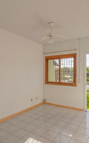 Casa à venda com 42m², 2 quartos e 1 vaga Casa à venda com 42m², 2 quartos e 1 vagaSala/Cozinha