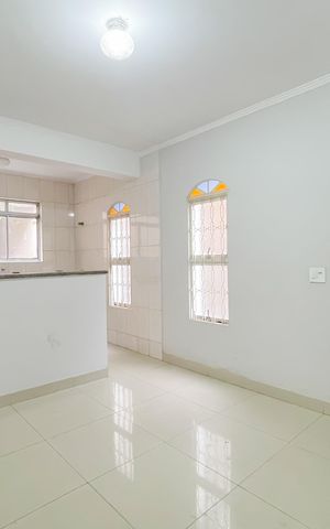 Casa à venda com 250m², 3 quartos e 2 vagas Casa à venda com 250m², 3 quartos e 2 vagasCozinha