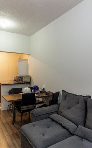 Apartamento à venda com 48m², 2 quartos e sem vaga Apartamento à venda com 48m², 2 quartos e sem vagaSala