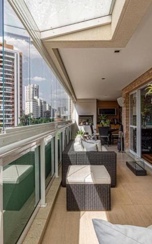 Apartamento à venda com 240m², 4 quartos e 4 vagas Apartamento à venda com 240m², 4 quartos e 4 vagasFoto 05
