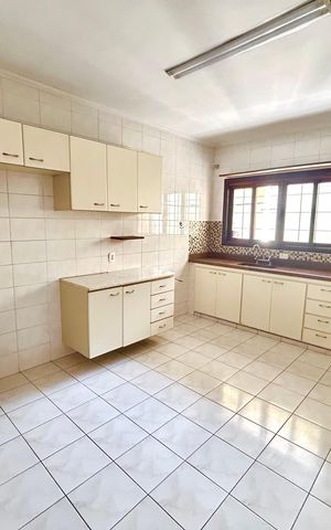 Casa para alugar com 110m², 2 quartos e 2 vagas Casa para alugar com 110m², 2 quartos e 2 vagasCozinha