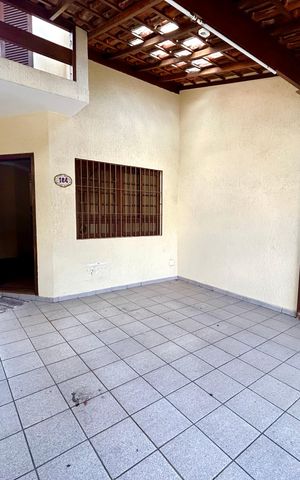 Casa para alugar com 110m², 2 quartos e 2 vagas Casa para alugar com 110m², 2 quartos e 2 vagasGaragem