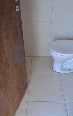 Casa à venda com 230m², 3 quartos e 4 vagasBanheiro de serviço