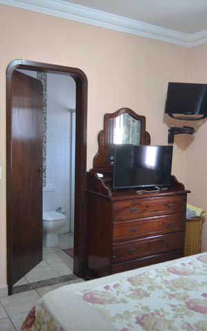 Casa à venda com 230m², 3 quartos e 4 vagasQuarto Suíte