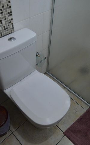 Casa à venda com 230m², 3 quartos e 4 vagasBanheiro da Suíte