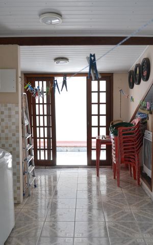 Casa à venda com 230m², 3 quartos e 4 vagasServiço