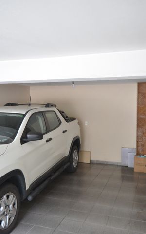 Casa à venda com 230m², 3 quartos e 4 vagasGaragem