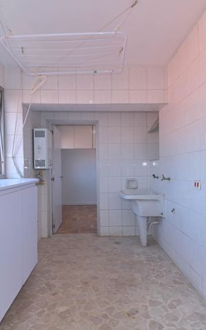 Apartamento à venda com 112m², 3 quartos e 1 vaga Apartamento à venda com 112m², 3 quartos e 1 vagaLavanderia