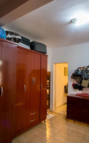 Casa à venda com 200m², 4 quartos e 2 vagas Casa à venda com 200m², 4 quartos e 2 vagasQuarto 2 - Suíte