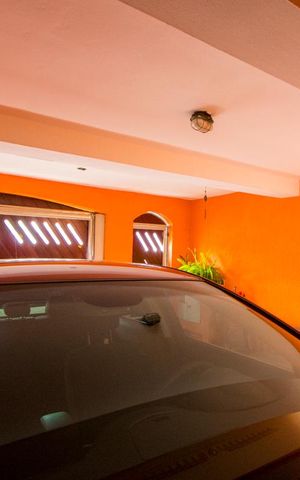 Casa à venda com 200m², 4 quartos e 2 vagas Casa à venda com 200m², 4 quartos e 2 vagasGaragem