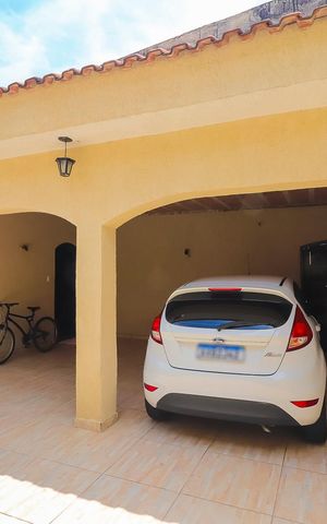 Casa à venda com 149m², 2 quartos e 5 vagasGaragem