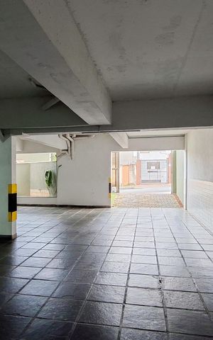 Apartamento à venda com 200m², 4 quartos e 2 vagas Apartamento à venda com 200m², 4 quartos e 2 vagasGaragem