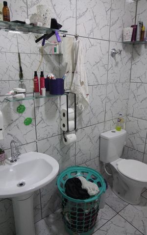 Casa à venda com 105m², 2 quartos e 10 vagasBanheiro