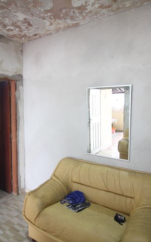 Casa à venda com 105m², 2 quartos e 10 vagasSala