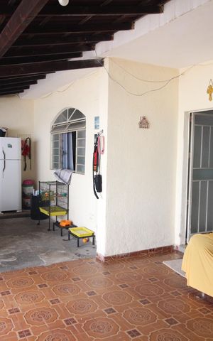 Casa à venda com 105m², 2 quartos e 10 vagasCozinha e Área de Serviço
