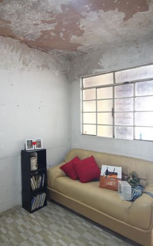Casa à venda com 105m², 2 quartos e 10 vagasSala