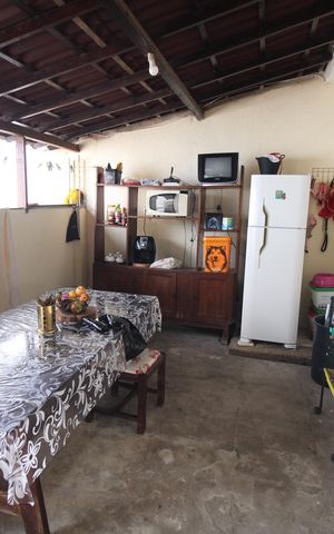 Casa à venda com 105m², 2 quartos e 10 vagasCozinha e Área de Serviço