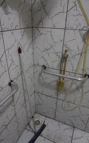 Casa à venda com 105m², 2 quartos e 10 vagasBanheiro
