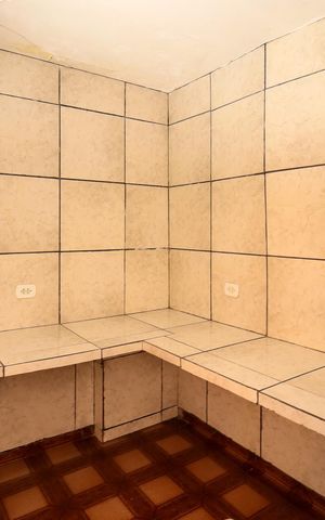 Casa à venda com 200m², 4 quartos e 3 vagas Casa à venda com 200m², 4 quartos e 3 vagasQuarto de Serviço