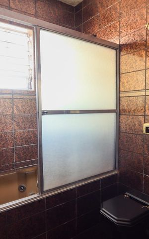Casa à venda com 200m², 4 quartos e 3 vagas Casa à venda com 200m², 4 quartos e 3 vagasBanheiro da Suíte 1