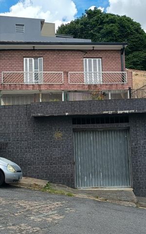 Casa à venda com 142m², 4 quartos e 1 vaga
