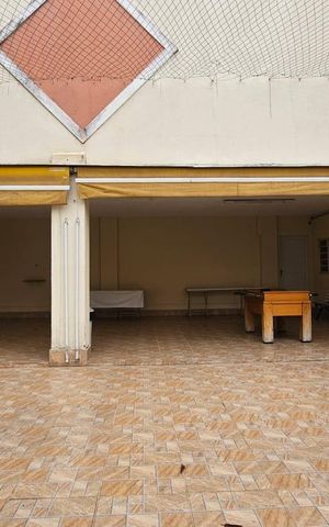 Casa de condomínio à venda com 175m², 3 quartos e 4 vagas Casa de condomínio à venda com 175m², 3 quartos e 4 vagasÁrea comum