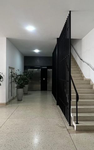 Apartamento para alugar com 82m², 2 quartos e 1 vaga Apartamento para alugar com 82m², 2 quartos e 1 vagaHall de entrada
