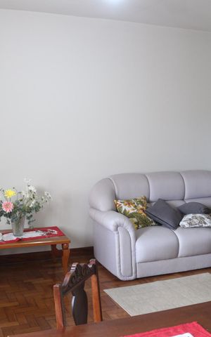 Casa à venda com 1200m², 3 quartos e 4 vagasSala