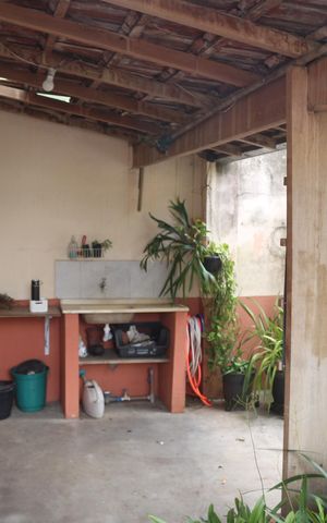 Casa à venda com 1200m², 3 quartos e 4 vagasQuintal
