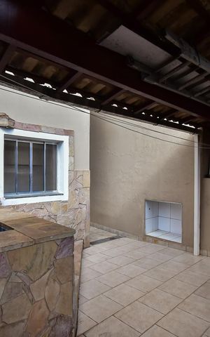 Casa à venda com 152m², 3 quartos e 2 vagasPiscina