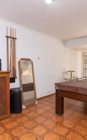 Casa à venda com 140m², 3 quartos e 2 vagasSalão