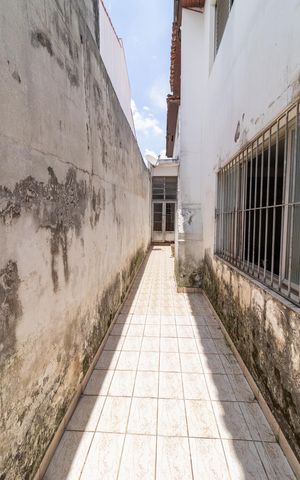 Casa à venda com 140m², 3 quartos e 2 vagasCorredor