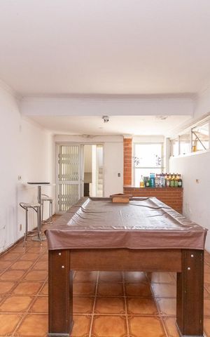Casa à venda com 140m², 3 quartos e 2 vagasSalão