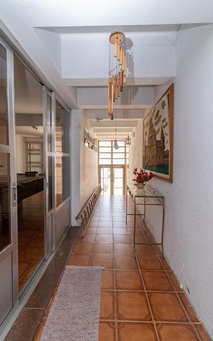 Casa à venda com 140m², 3 quartos e 2 vagasCorredor