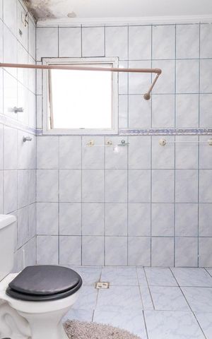Casa à venda com 140m², 3 quartos e 2 vagasBanheiro da Suíte
