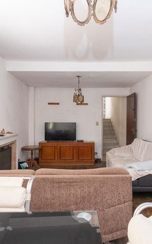 Casa à venda com 140m², 3 quartos e 2 vagasSala