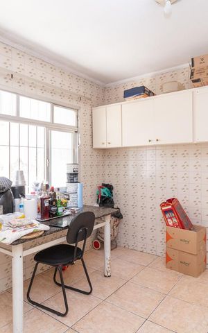 Casa à venda com 140m², 3 quartos e 2 vagasCozinha