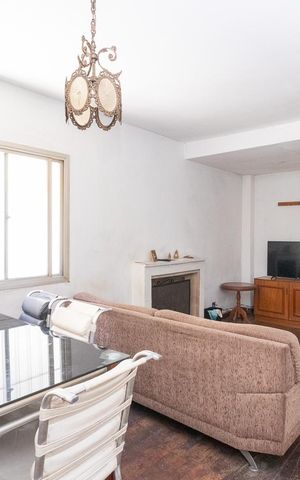 Casa à venda com 140m², 3 quartos e 2 vagasSala