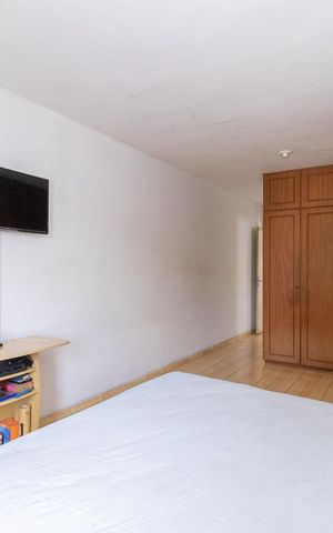 Casa à venda com 140m², 3 quartos e 2 vagasSuíte