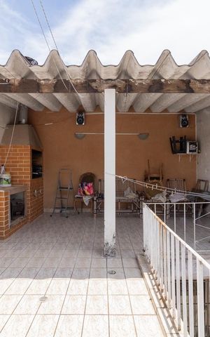 Casa à venda com 140m², 3 quartos e 2 vagasQuintal