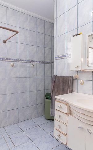 Casa à venda com 140m², 3 quartos e 2 vagasBanheiro da Suíte
