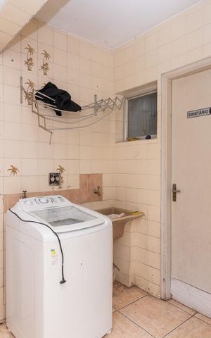Casa à venda com 140m², 3 quartos e 2 vagasÁrea de Serviço