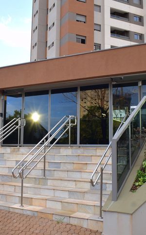 Apartamento para alugar com 83m², 3 quartos e 2 vagasFachada e portaria