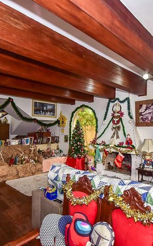 Casa à venda com 495m², 4 quartos e 3 vagasSala