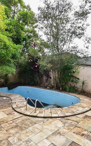 Casa à venda com 495m², 4 quartos e 3 vagasPiscina