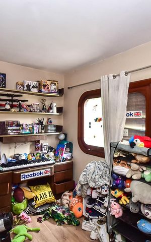 Casa à venda com 495m², 4 quartos e 3 vagasQuarto 2