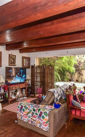 Casa à venda com 495m², 4 quartos e 3 vagasSala