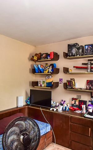 Casa à venda com 495m², 4 quartos e 3 vagasQuarto 2