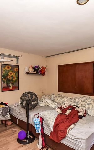 Casa à venda com 495m², 4 quartos e 3 vagasSuíte 2