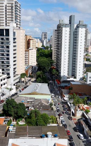 Apartamento à venda com 92m², 3 quartos e 2 vagas Apartamento à venda com 92m², 3 quartos e 2 vagasVista da Sacada